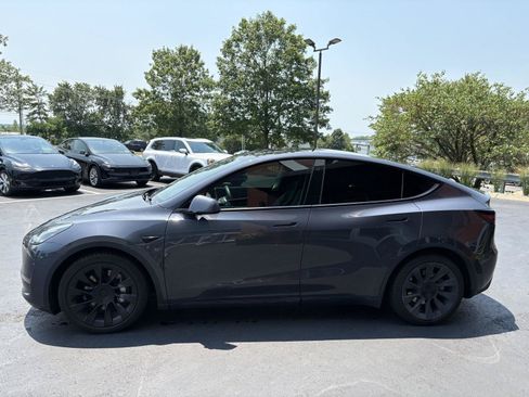 Used 2021 Tesla Model Y Long Range AWD/4WD image 5