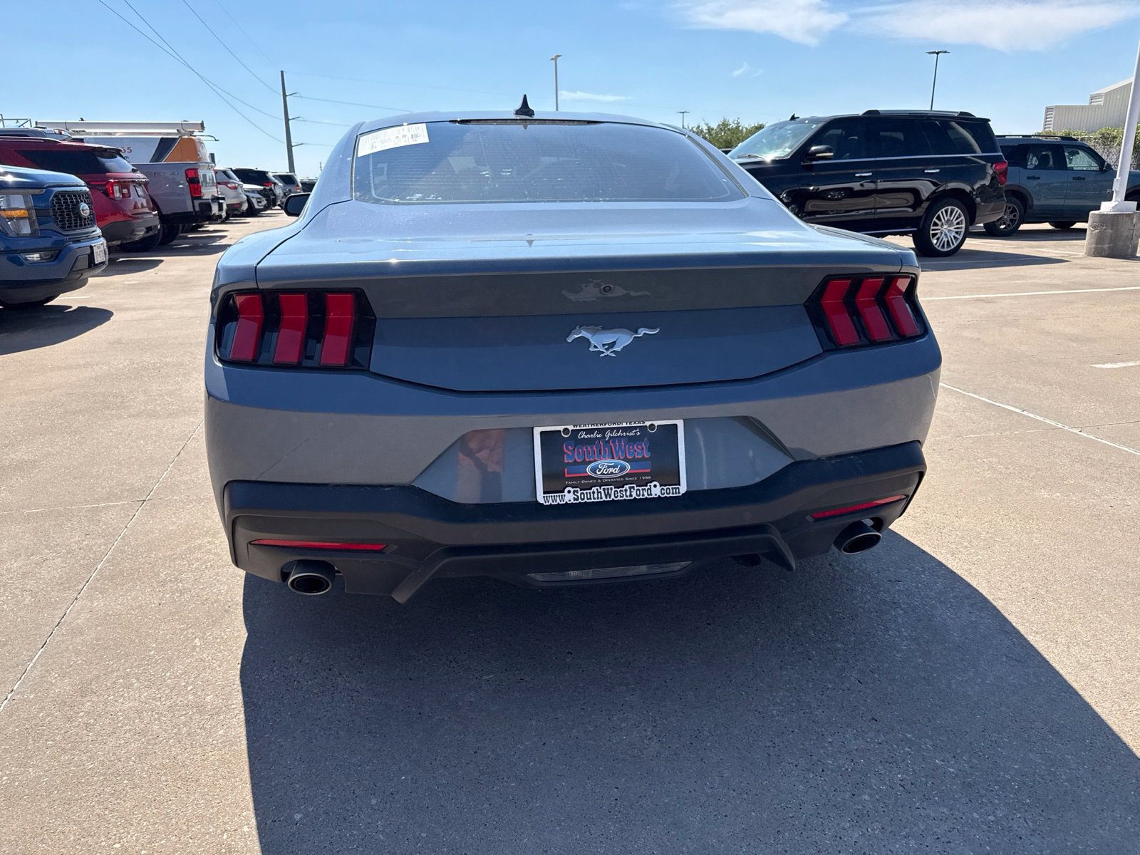 Used 2025 Ford Mustang Coupe RWD image 6