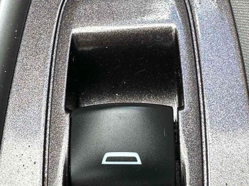 Used 2021 Chevrolet Malibu LS FWD image 31