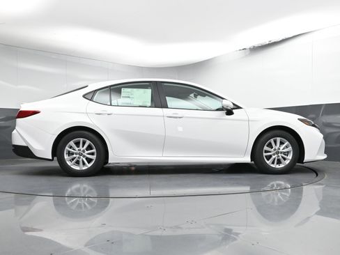 Certified 2025 Toyota Camry LE w/ Convenience Package image 22