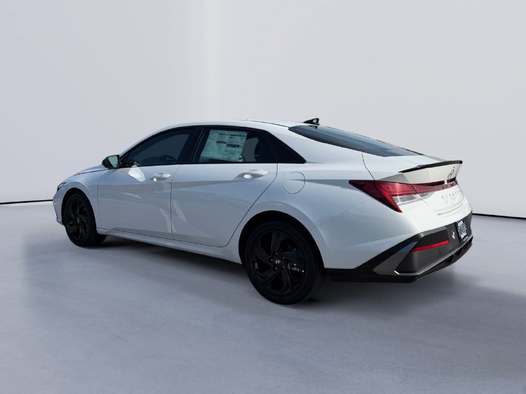 New 2026 Hyundai Elantra SEL FWD image 5