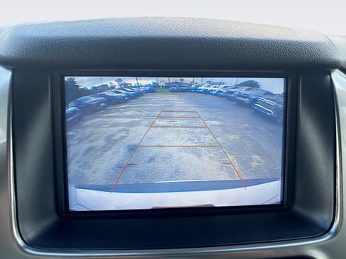 Used 2019 Chevrolet Tahoe Premier AWD/4WD image 17