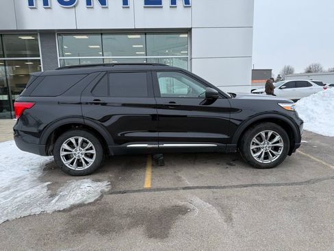 Used 2023 Ford Explorer XLT w/ Equipment Group 202A image 40