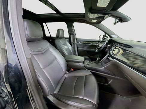 Used 2023 Cadillac XT6 Premium Luxury image 33