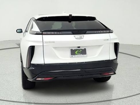 Used 2024 Cadillac Lyriq Sport RWD image 7
