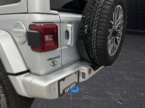 Used 2024 Jeep Wrangler High Altitude image 34