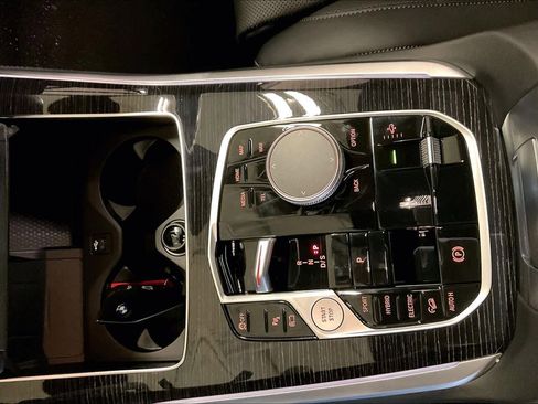 New 2026 BMW X5 xDrive50e w/ M Sport Package image 7