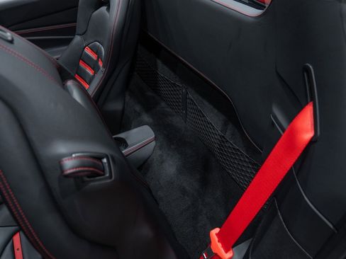 Used 2021 Ferrari F8 Tributo image 27