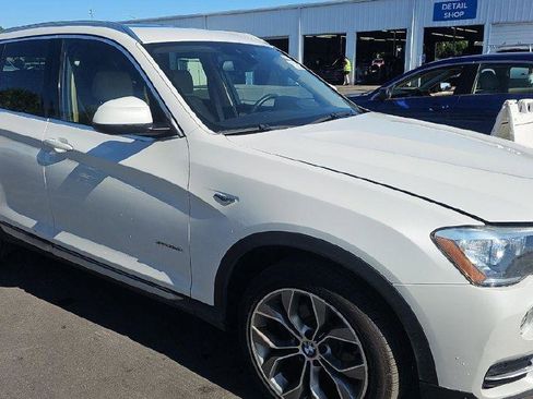 Used 2017 BMW X3 sDrive28i RWD image 3