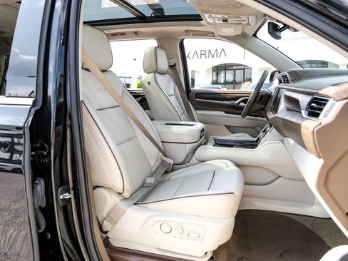 Used 2022 GMC Yukon Denali AWD/4WD image 40