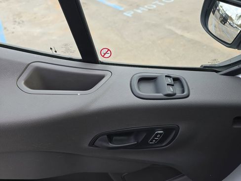 Used 2024 Ford Transit 250 Low Roof w/ Exterior Upgrade Package image 28