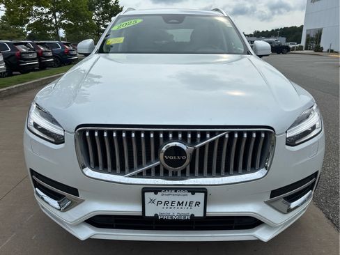 Used 2025 Volvo XC90 B5 Core w/ Protection Package Premier AWD/4WD image 6