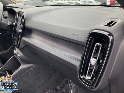 Used 2023 Volvo XC40 Recharge Plus AWD/4WD image 65