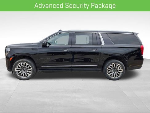 Used 2023 GMC Yukon XL Denali Ultimate AWD/4WD image 9