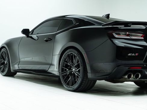 Used 2018 Chevrolet Camaro ZL1 image 19