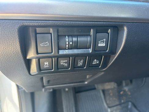 Used 2018 Subaru Outback 3.6R Limited image 31