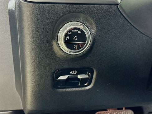 Certified 2022 Mercedes-Benz C 300 4MATIC Sedan image 10