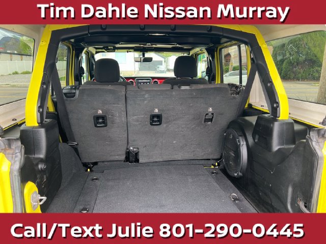 Used 2022 Jeep Wrangler Unlimited Rubicon AWD/4WD image 10
