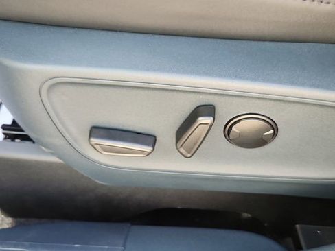 New 2025 Ford Maverick Lariat w/ Black Appearance Package image 8