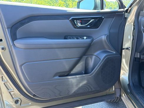 Certified 2025 Subaru Forester Limited AWD/4WD image 9