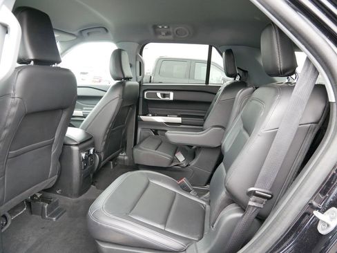 Certified 2022 Ford Explorer XLT w/ Equipment Group 202A image 12