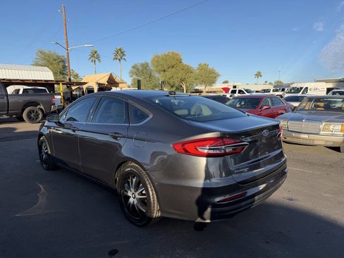 Used 2019 Ford Fusion S image 5