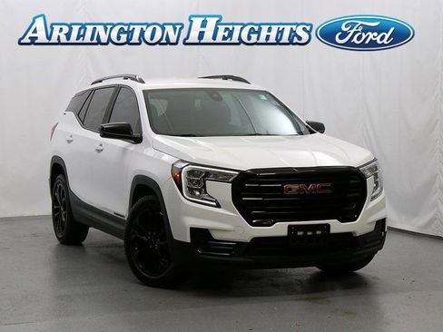 Used 2022 GMC Terrain SLE w/ Driver Convenience Package image 1