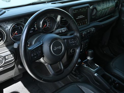 Used 2021 Jeep Gladiator Sport AWD/4WD image 18
