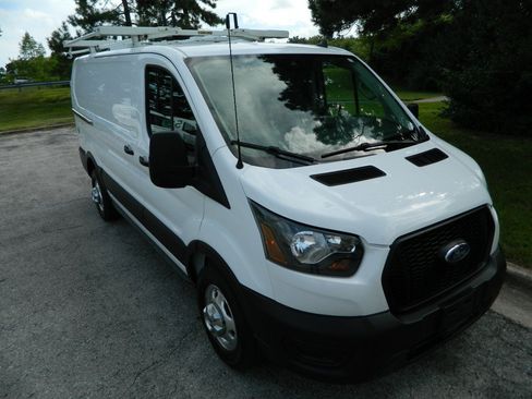 Used 2021 Ford Transit 250 Low Roof AWD image 3