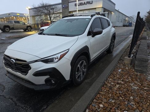 Used 2024 Subaru Crosstrek 2.0i Premium image 1