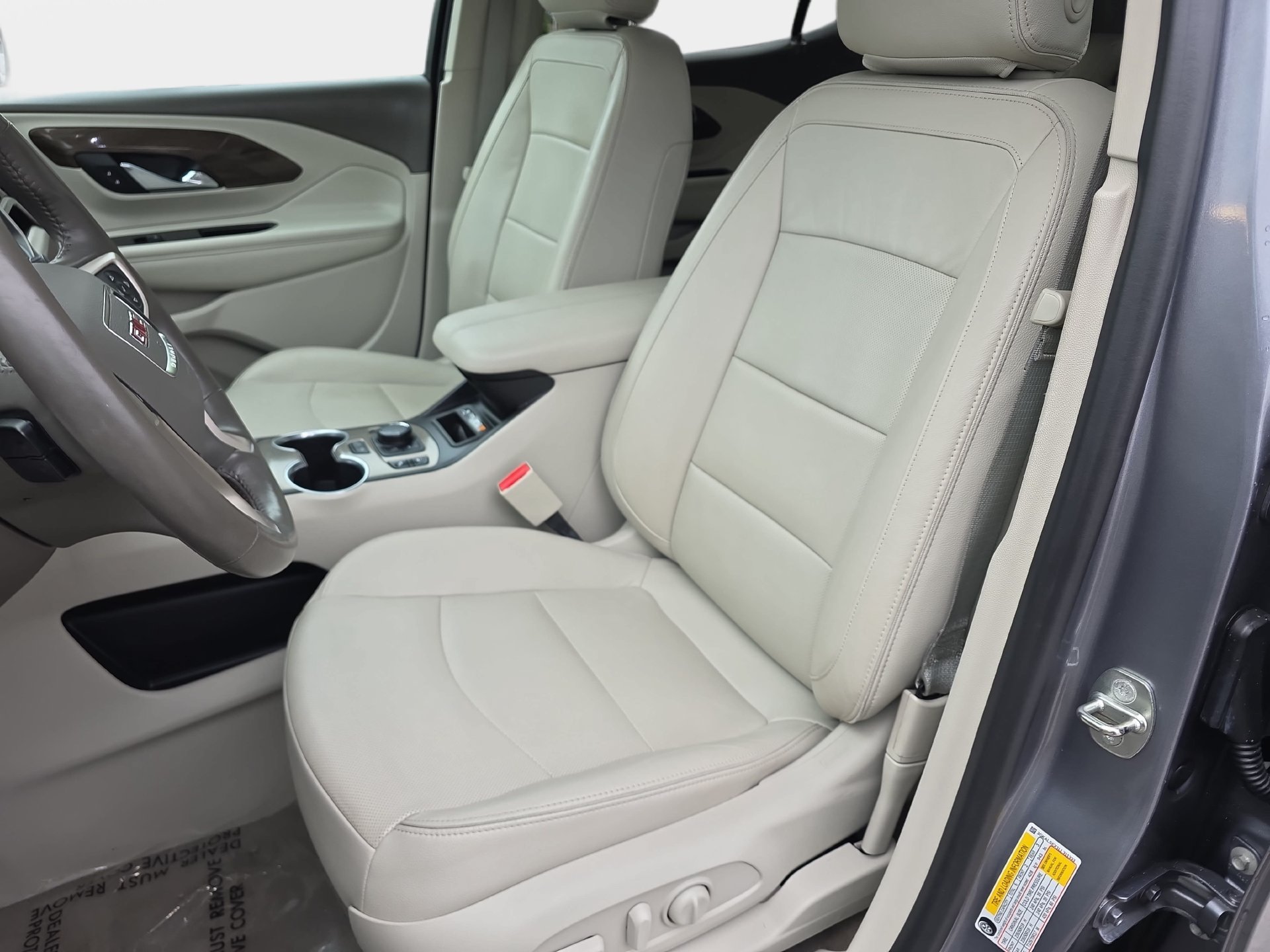 Used 2020 GMC Terrain Denali w/ Denali Premium Package FWD image 15