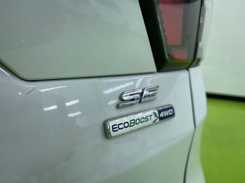 Used 2017 Ford Escape SE image 13