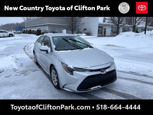 Used 2023 Toyota Corolla LE w/ Carpet Mat Package (TMS) image 1