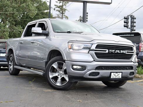 Used 2019 RAM 1500 Laramie w/ Sport Appearance Package AWD/4WD image 8