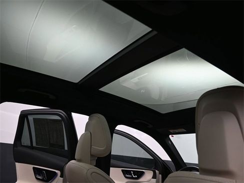 New 2025 Mercedes-Benz GLC 300 image 24