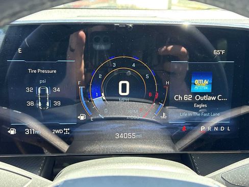 Used 2025 Chevrolet Equinox LT AWD/4WD image 12