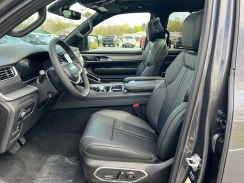 New 2026 Jeep Grand Wagoneer Limited AWD/4WD image 4