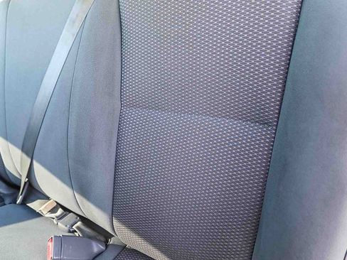 Used 2013 Toyota Tacoma 2WD Regular Cab image 12
