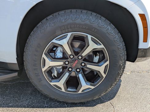 New 2026 GMC Yukon AT4 w/ Premium Trailering Package image 12