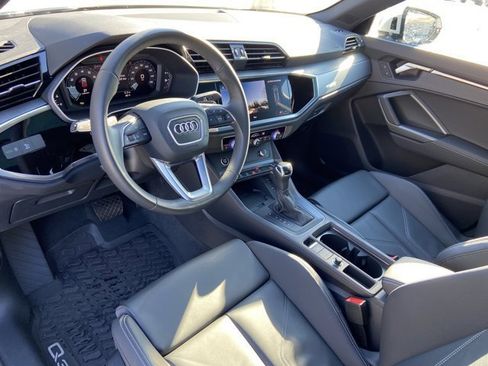 Certified 2025 Audi Q3 2.0T Premium w/ Convenience Package image 22