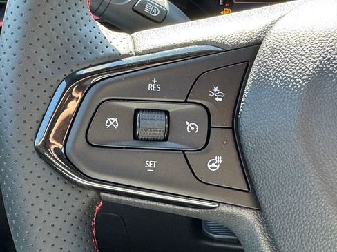 New 2026 Chevrolet Trax RS w/ Sunroof Package FWD image 20