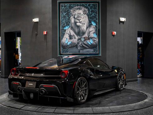 Used 2020 Ferrari 488 Pista Coupe image 8