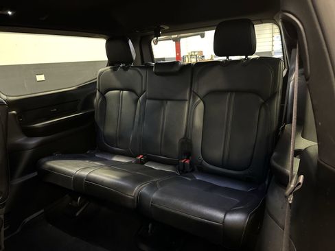 Used 2024 Jeep Wagoneer Series II image 21