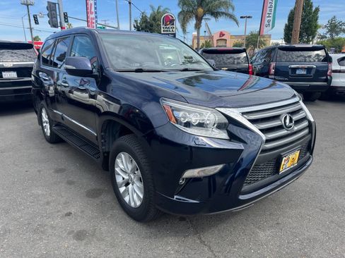 Used 2019 Lexus GX 460 Premium AWD/4WD image 2