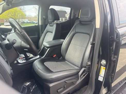Used 2017 Chevrolet Colorado Z71 AWD/4WD image 9