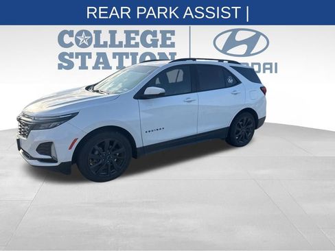 Used 2024 Chevrolet Equinox RS w/ RS Leather Package image 9