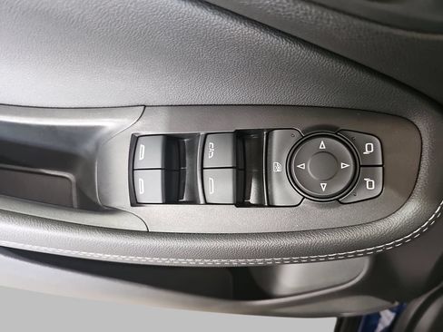Used 2023 Buick Encore GX Preferred w/ Cold Weather Comfort Package FWD image 32