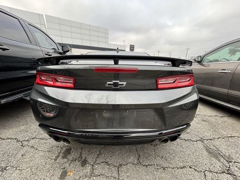 Used 2016 Chevrolet Camaro SS image 3