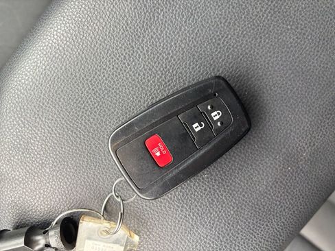 Used 2025 Toyota RAV4 XLE image 22