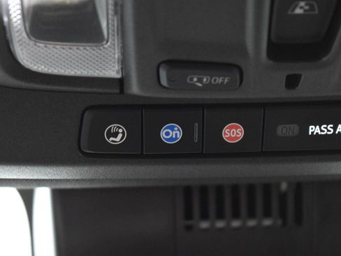 Used 2024 GMC Sierra 1500 AT4 w/ AT4 Preferred Package image 29